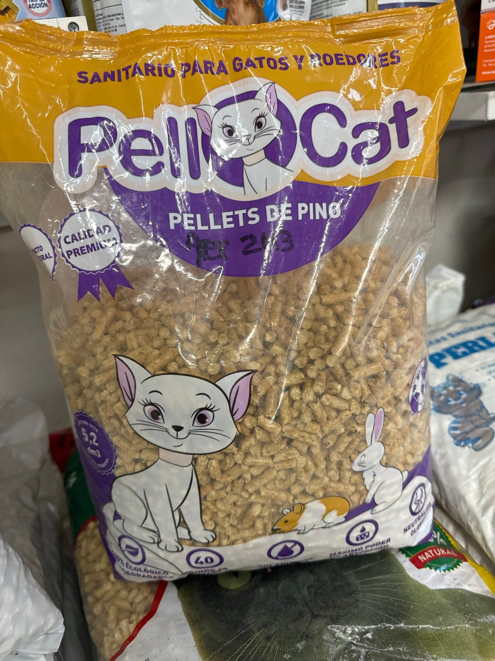 Pellets de pino PELLCAT x 3,750 kgs. Sanitario para gatos y roedores.